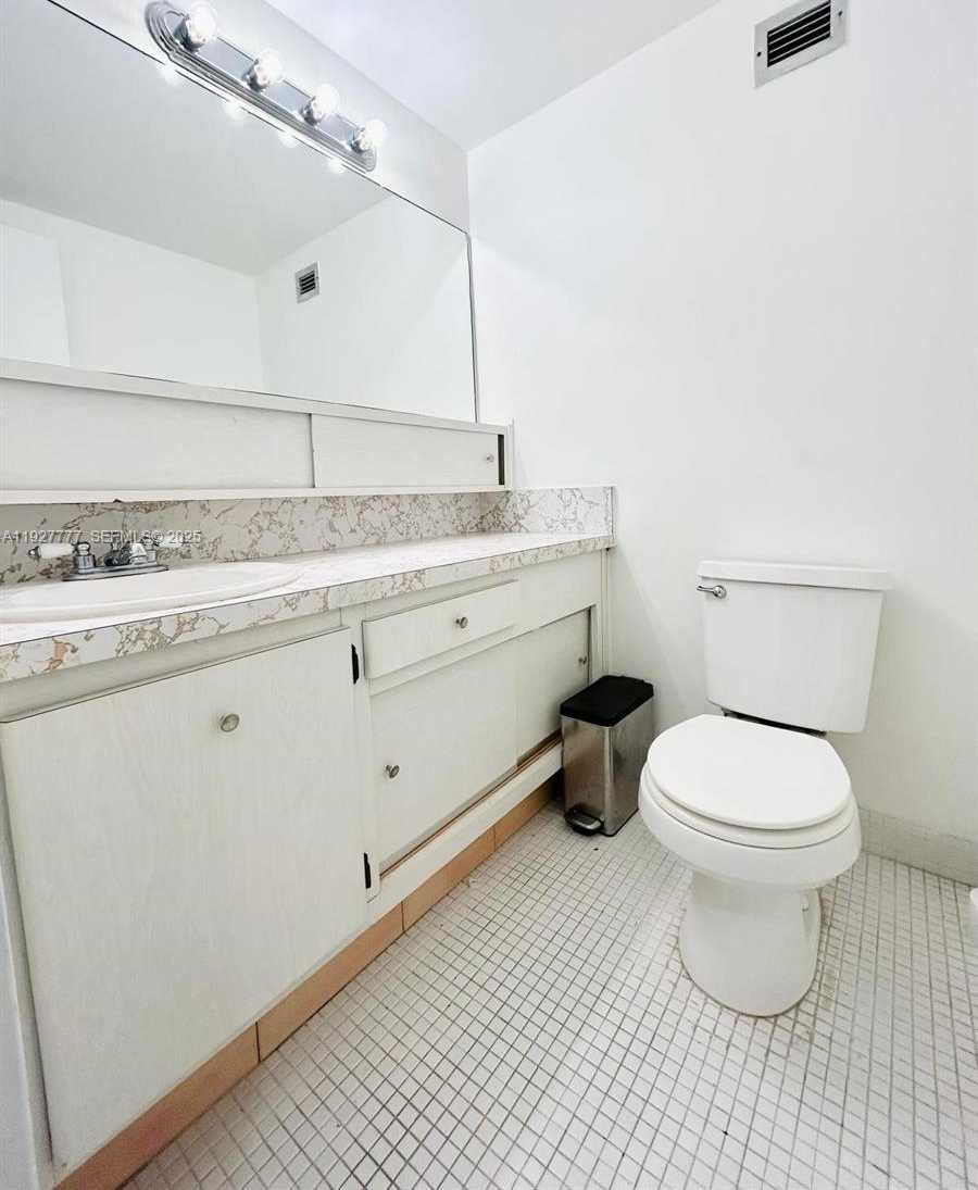 Small Image of 100 LINCOLN RD #922, Miami Beach Number 7