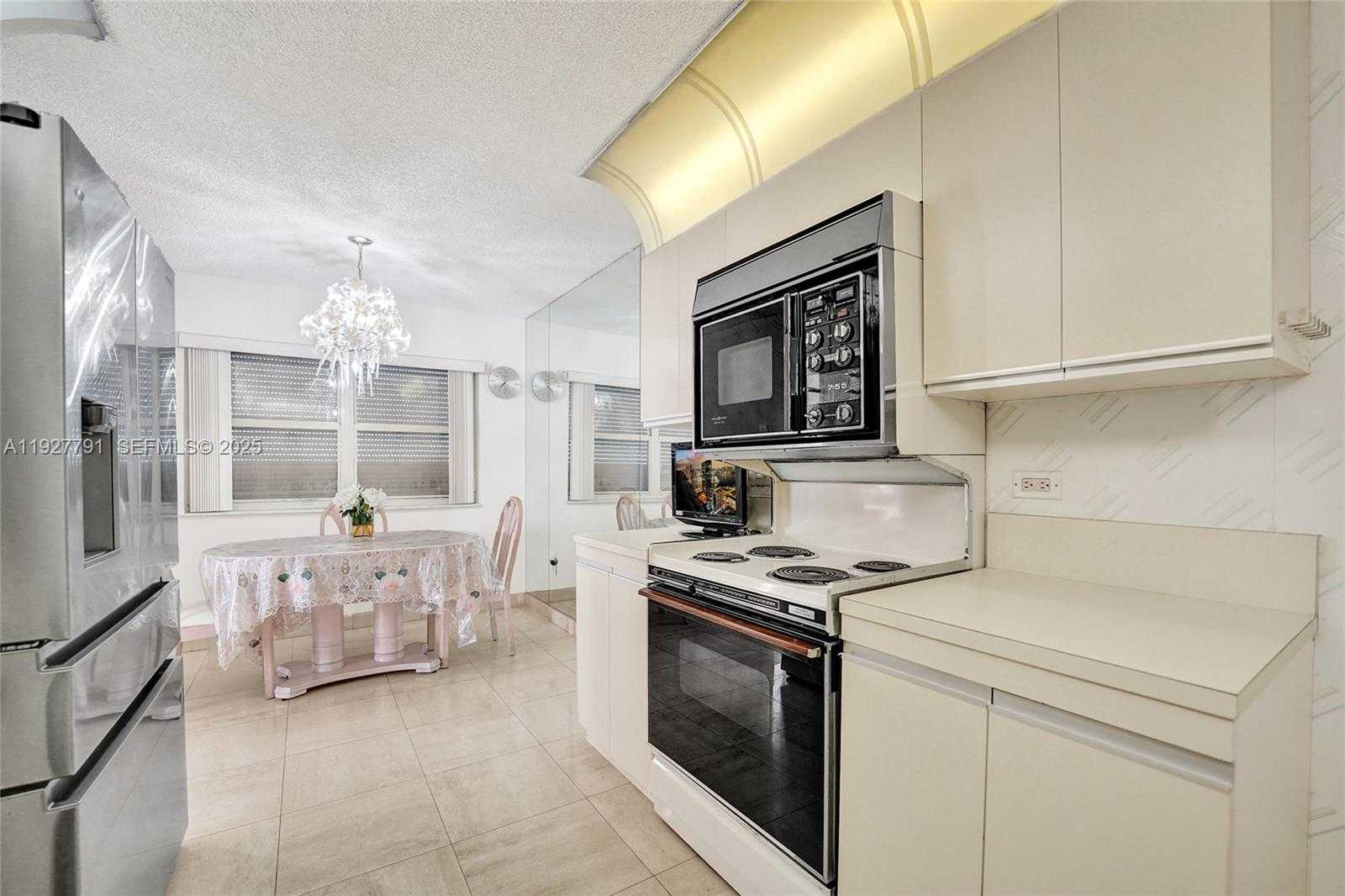 Small Image of 1201 SOUTH OCEAN DR #1601S, Hollywood Number 19