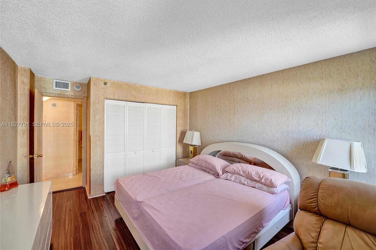 Small Image of 1201 SOUTH OCEAN DR #1601S, Hollywood Number 28