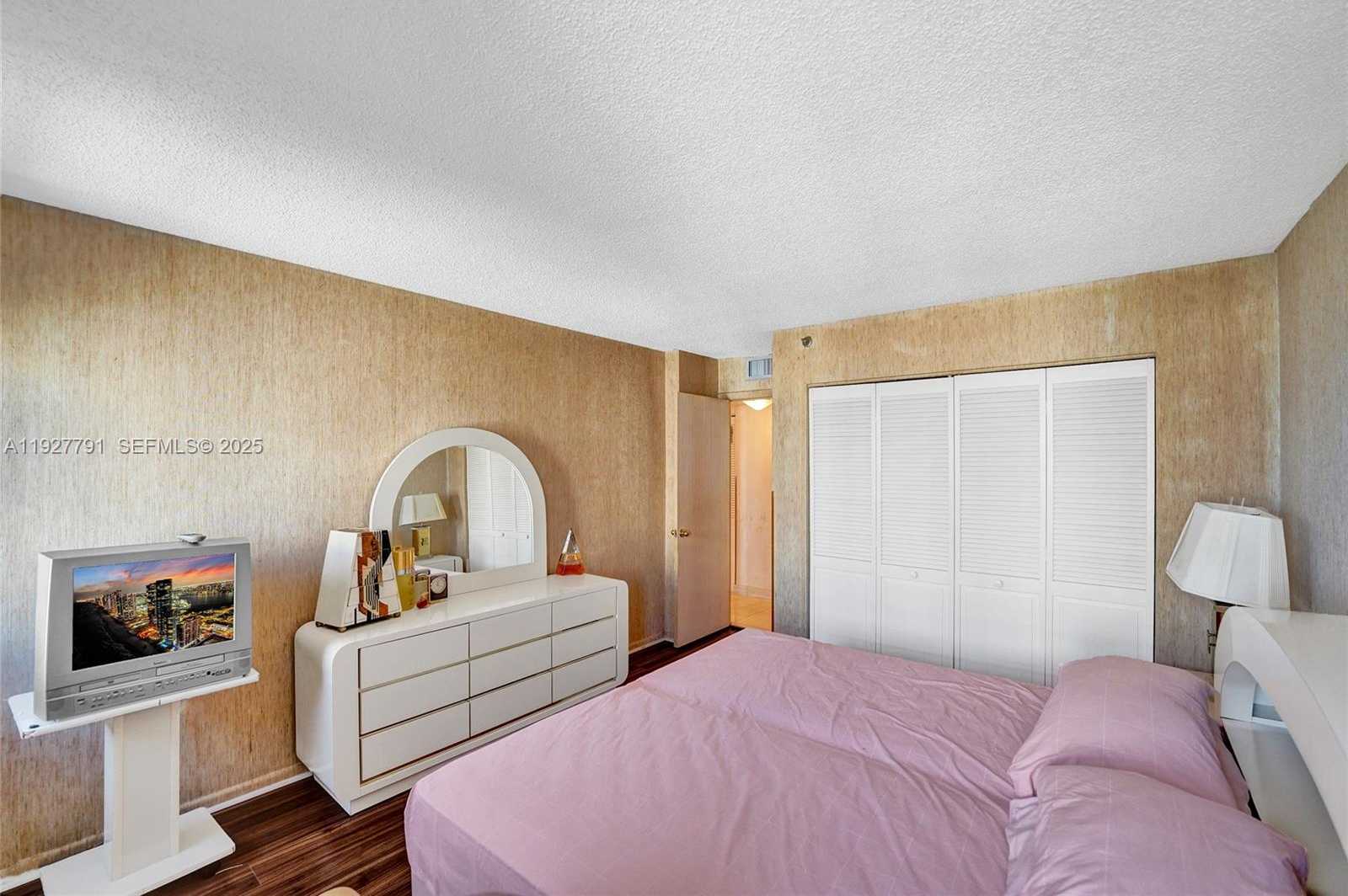 Small Image of 1201 SOUTH OCEAN DR #1601S, Hollywood Number 29