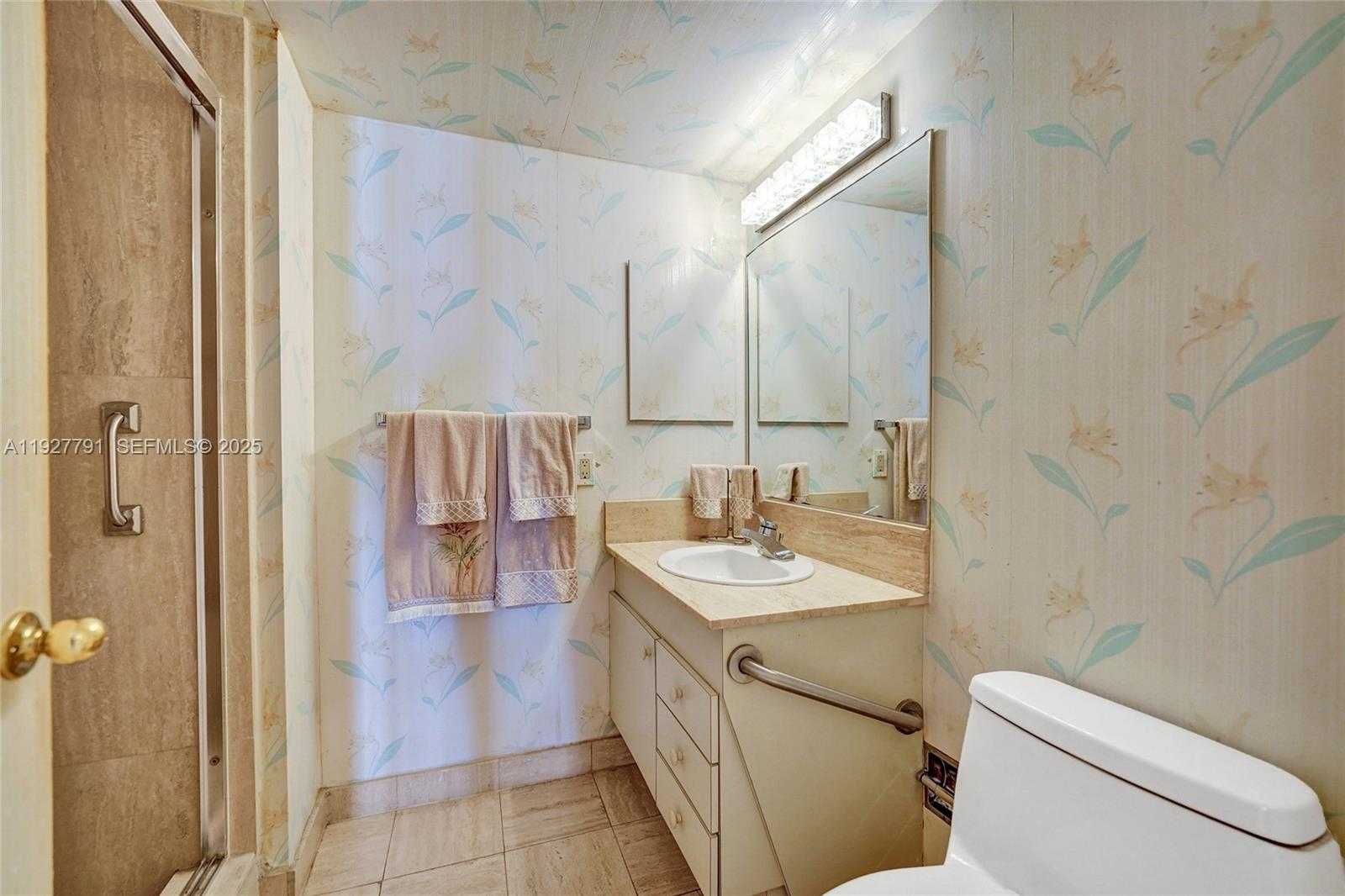 Small Image of 1201 SOUTH OCEAN DR #1601S, Hollywood Number 30