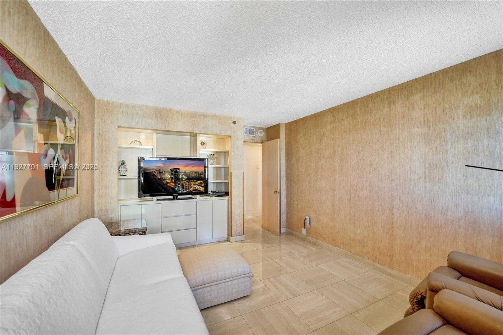 Small Image of 1201 SOUTH OCEAN DR #1601S, Hollywood Number 32