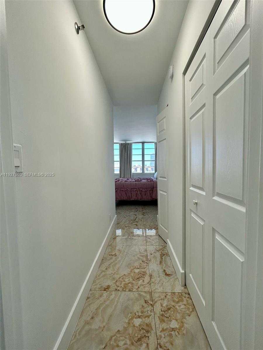 Small Image of 100 LINCOLN RD #722, Miami Beach Number 15