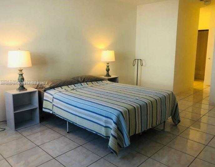 Small Image of 100 LINCOLN RD #541, Miami Beach Number 3