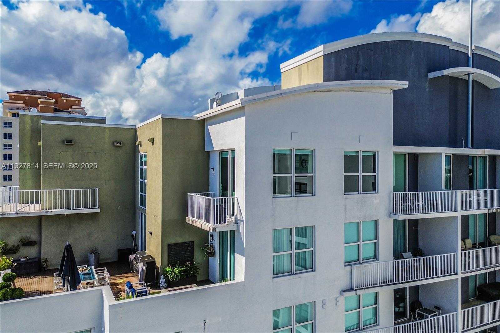 Small Image of 3180 SOUTH WEST 22ND TER #PH201, Miami Number 47