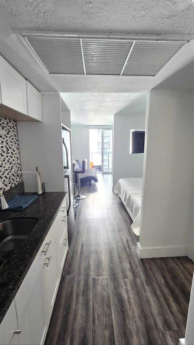 Small Image of 19201 COLLINS AVE #1124, Sunny Isles Beach Number 2