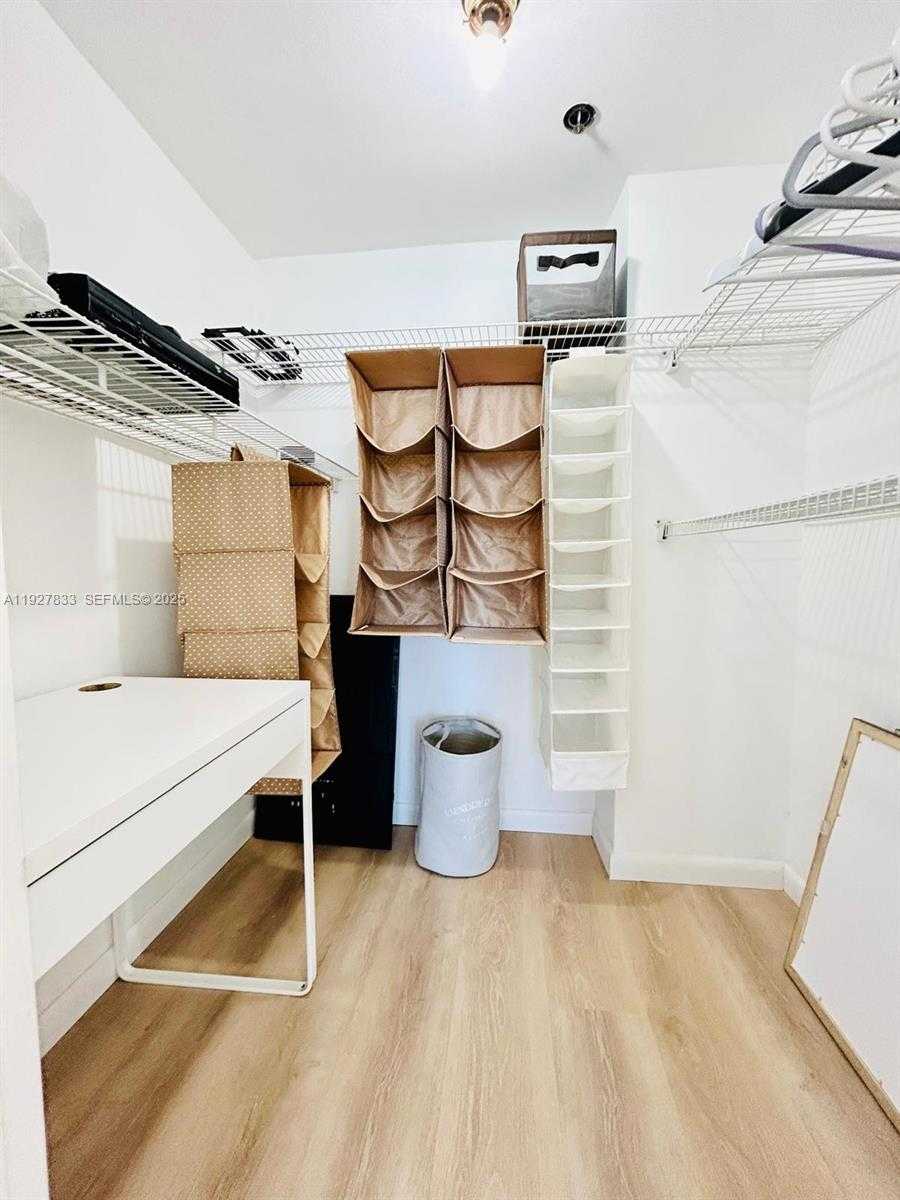 Small Image of 100 LINCOLN RD #1621, Miami Beach Number 10