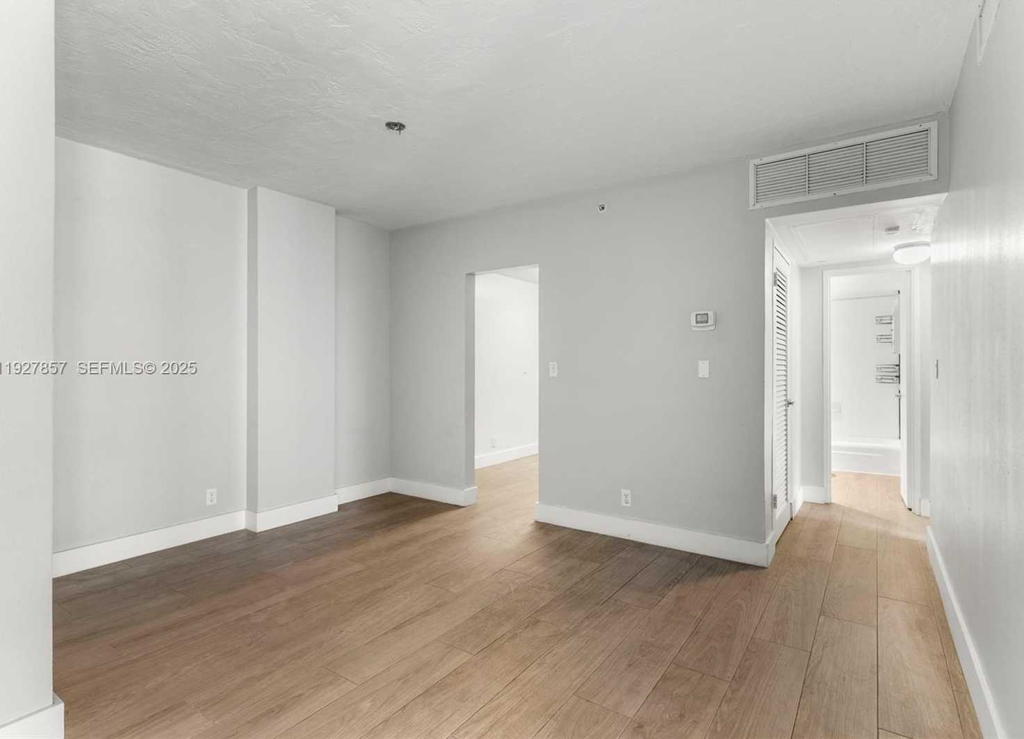 Imagen de Pequeño Objeto