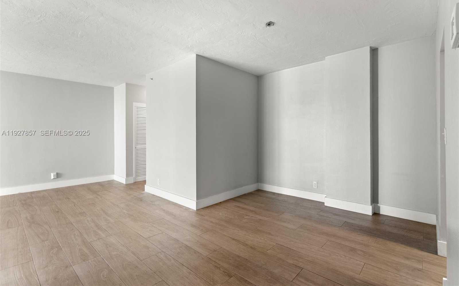 Imagen de Pequeño Objeto