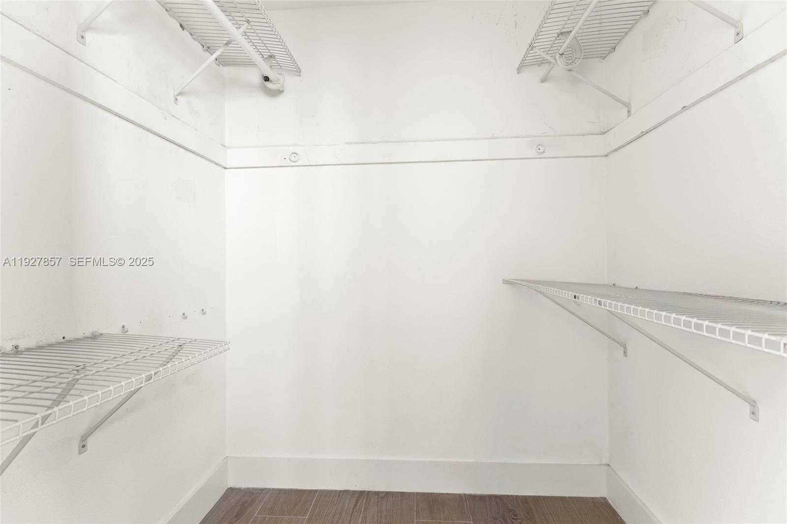 Imagen de Pequeño Objeto