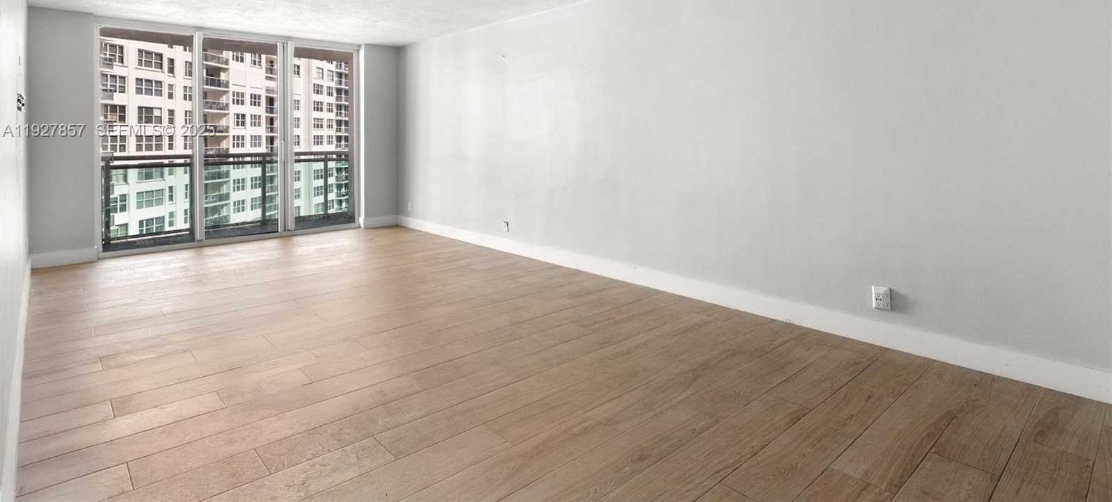 Imagen de Pequeño Objeto