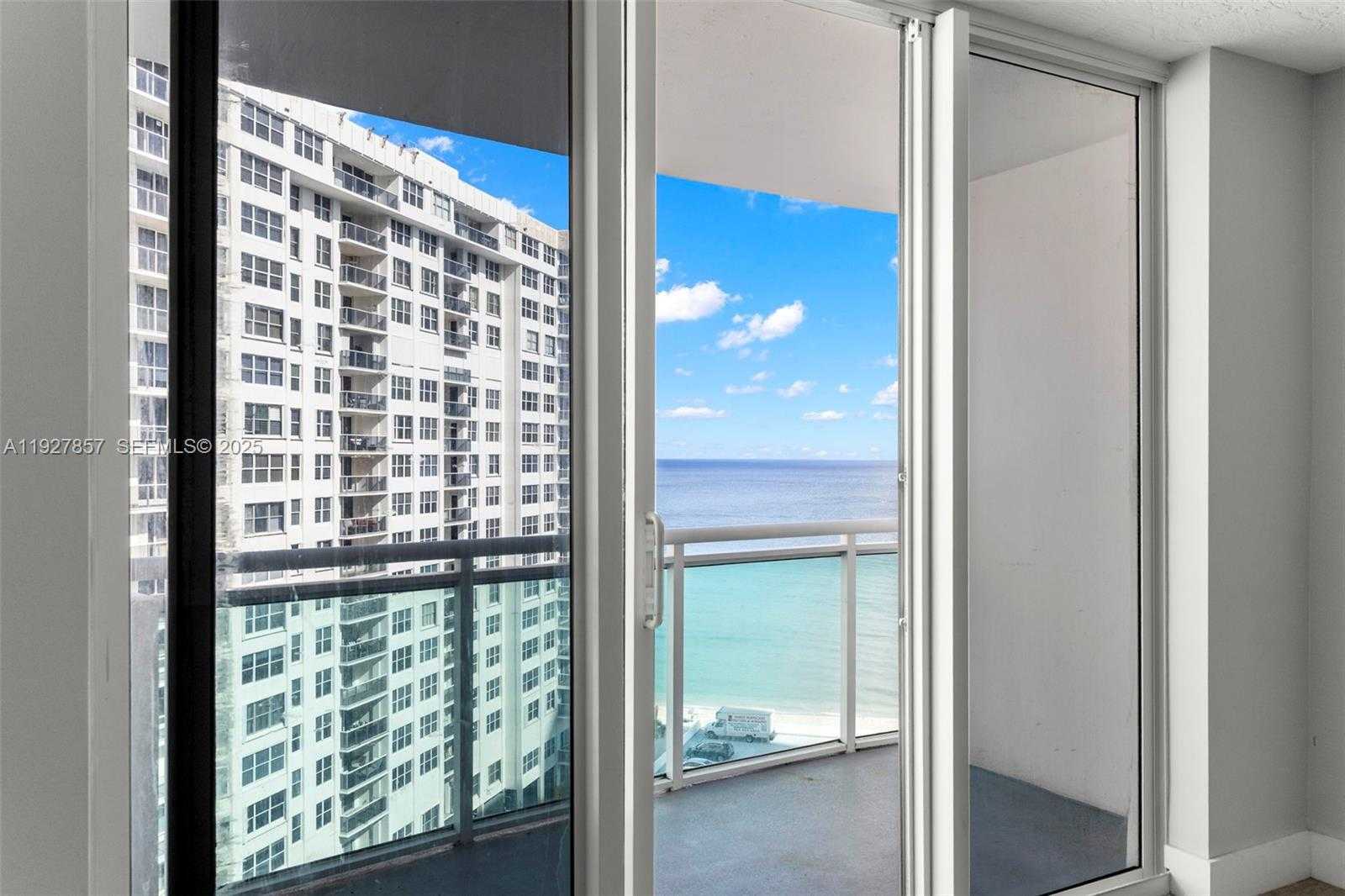 Imagen de Pequeño Objeto