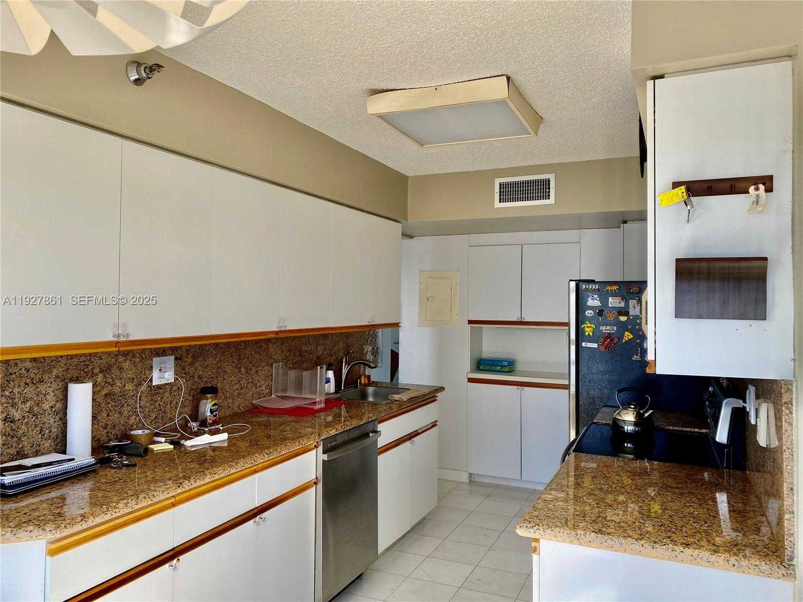 Imagen de Pequeño Objeto