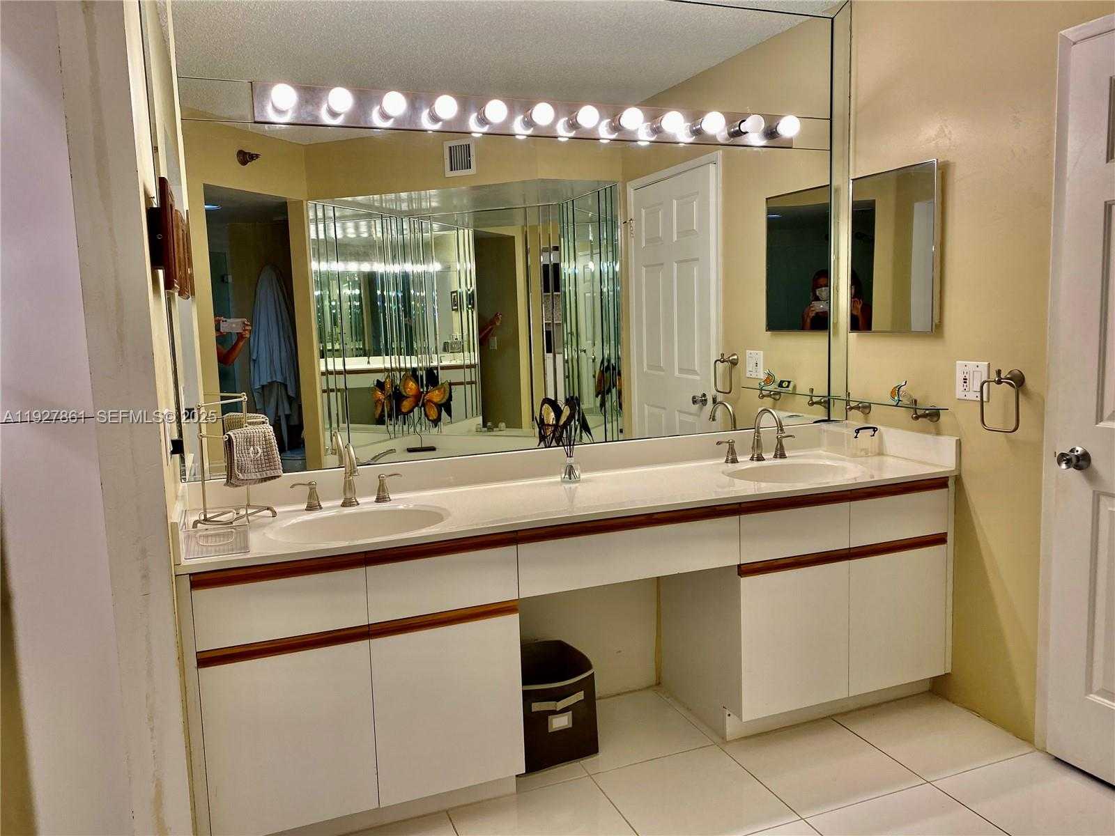 Imagen de Pequeño Objeto