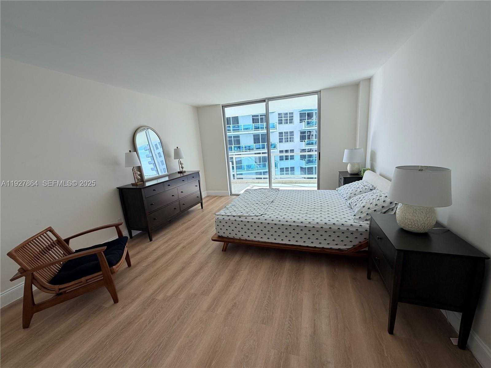 Small Image of 5151 COLLINS AVE #730 + DEN, Miami Beach Number 15