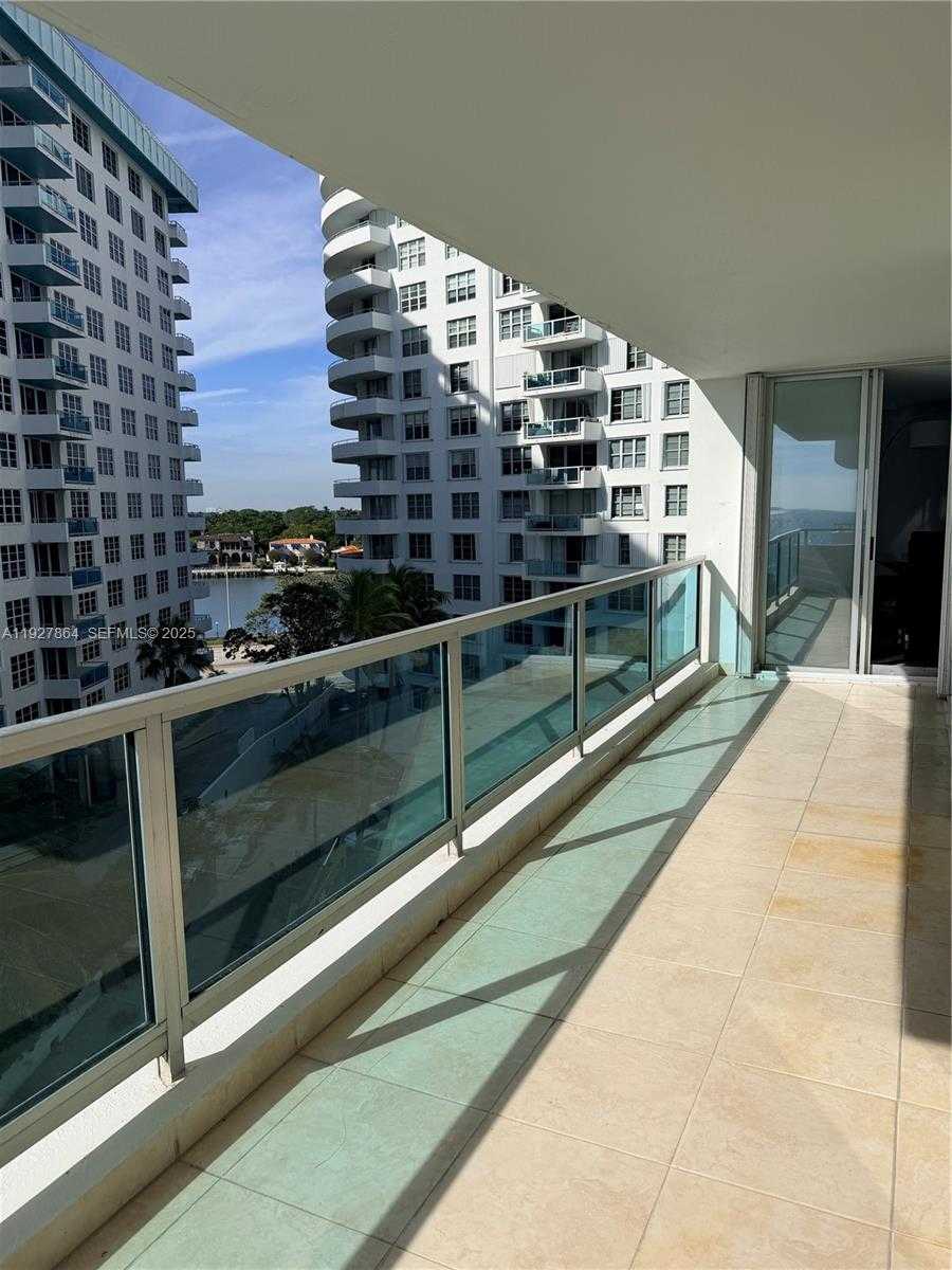 Small Image of 5151 COLLINS AVE #730 + DEN, Miami Beach Number 18