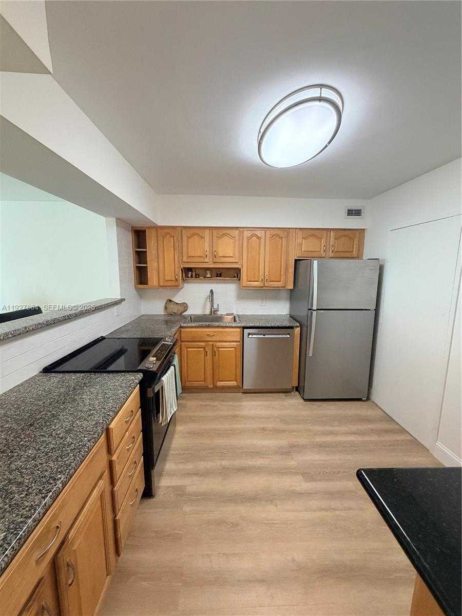 Small Image of 5151 COLLINS AVE #730 + DEN, Miami Beach Number 5