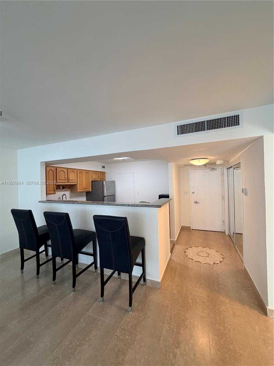 Small Image of 5151 COLLINS AVE #730 + DEN, Miami Beach Number 8