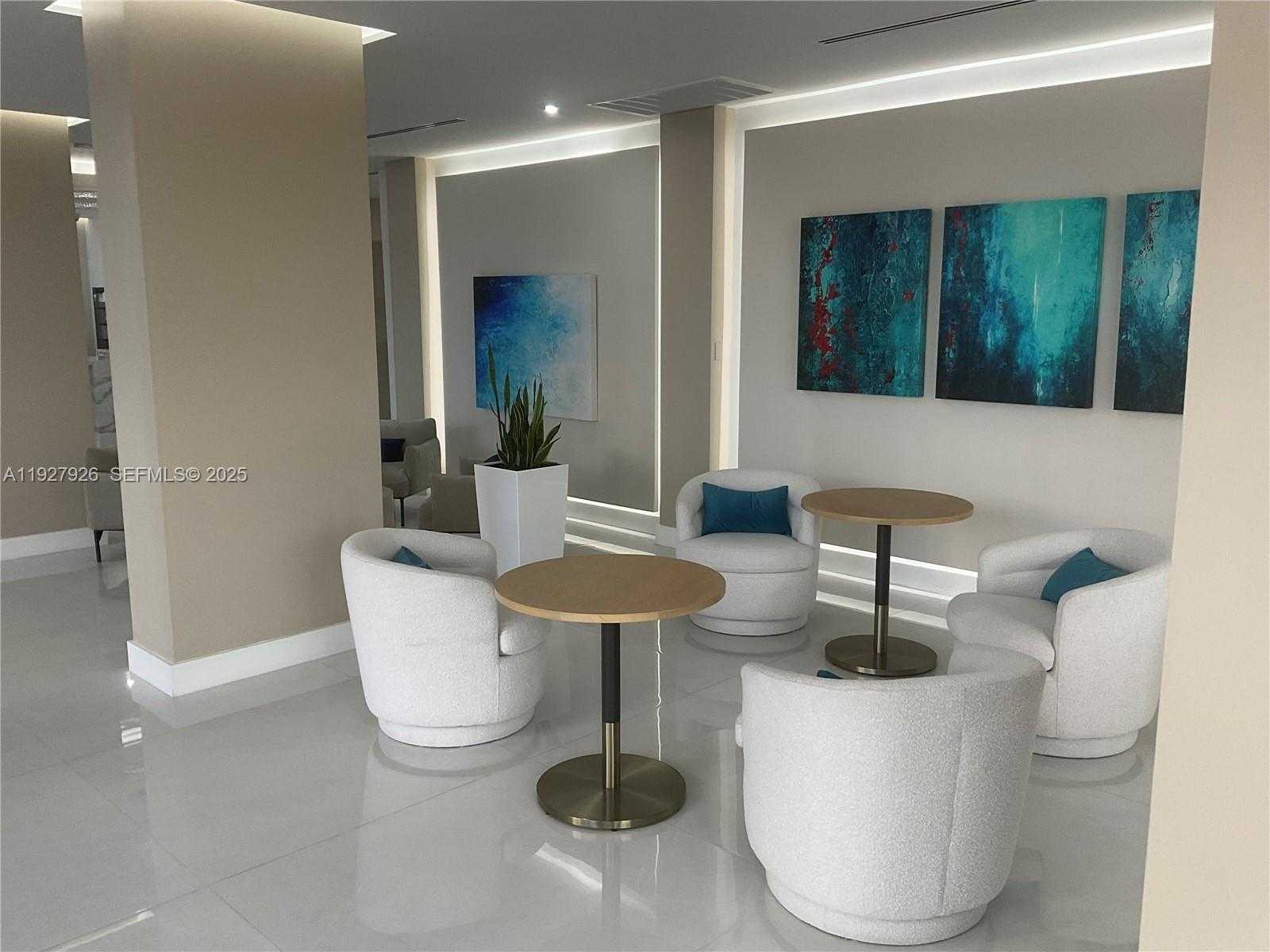 Imagen de Pequeño Objeto