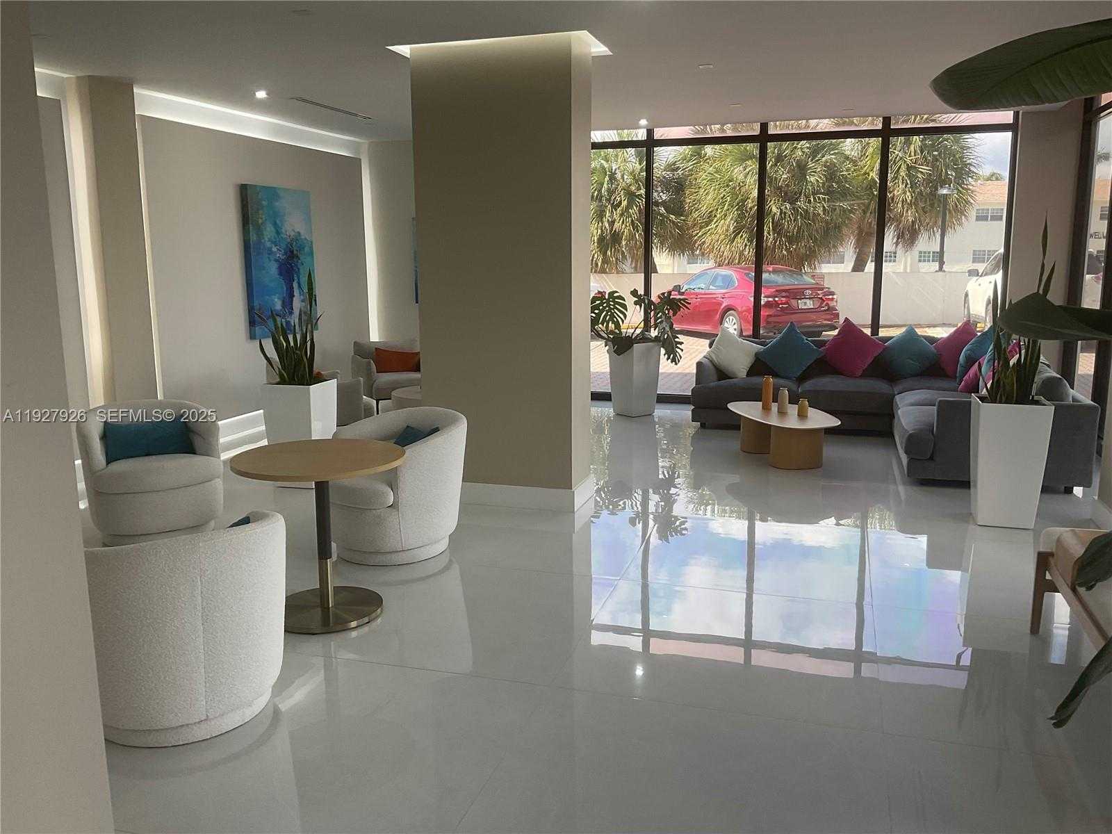 Imagen de Pequeño Objeto