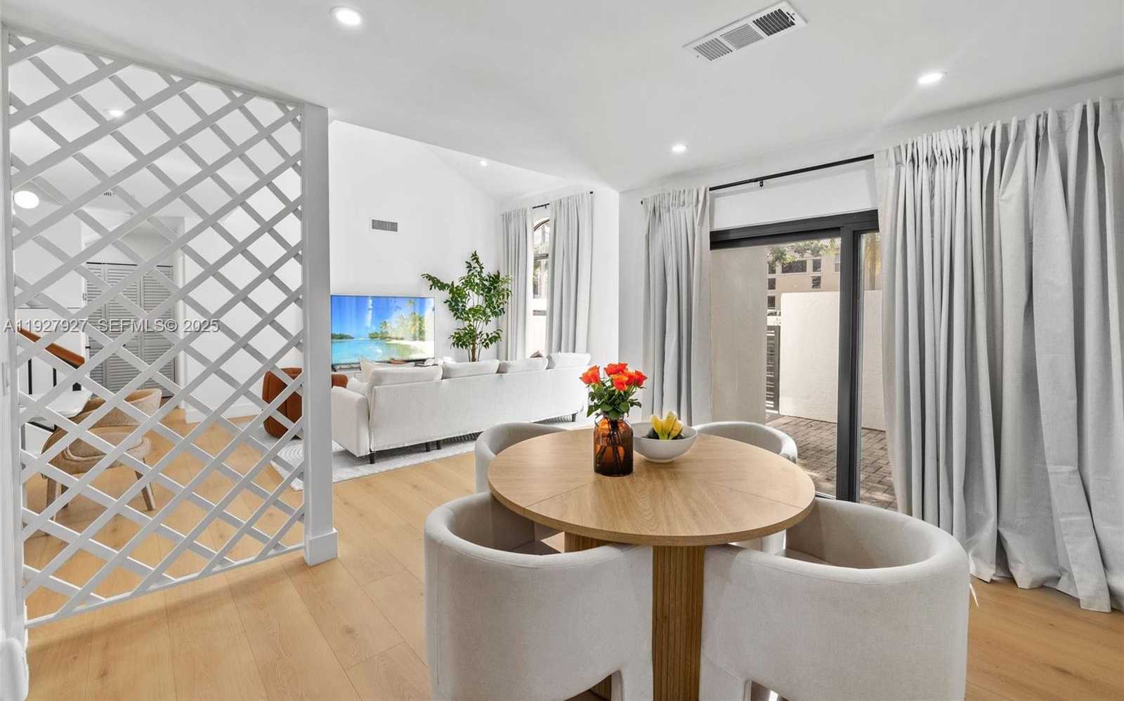 Small Image of 21216 HARBOR WAY #158-15, Aventura Number 15