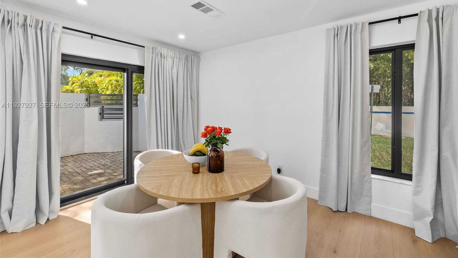 Small Image of 21216 HARBOR WAY #158-15, Aventura Number 16