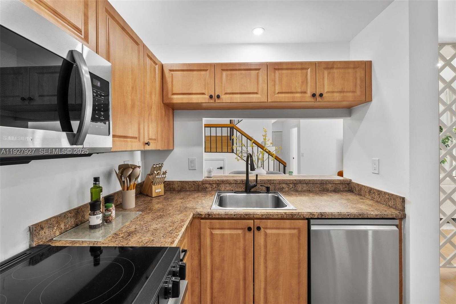 Small Image of 21216 HARBOR WAY #158-15, Aventura Number 19