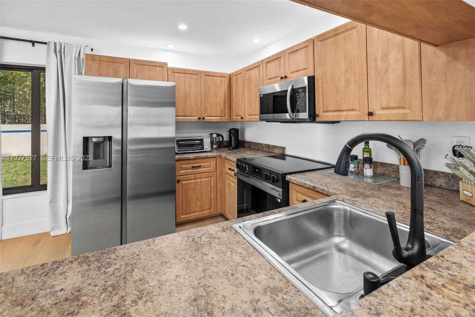 Small Image of 21216 HARBOR WAY #158-15, Aventura Number 21