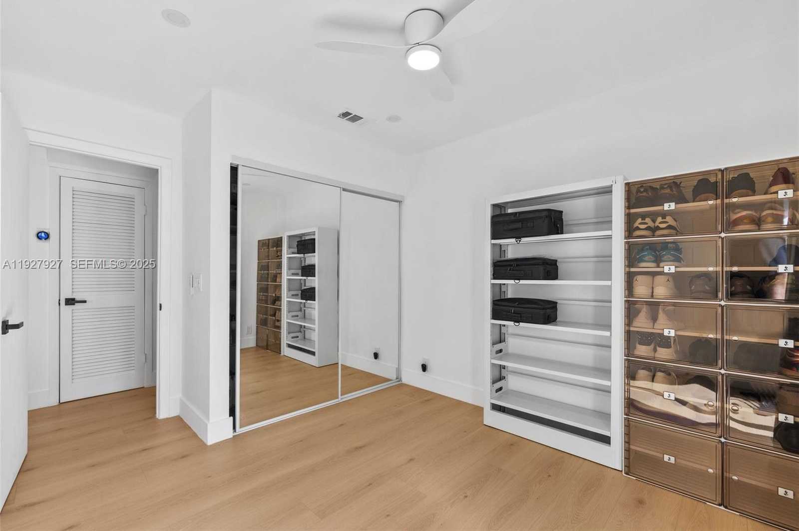 Small Image of 21216 HARBOR WAY #158-15, Aventura Number 24