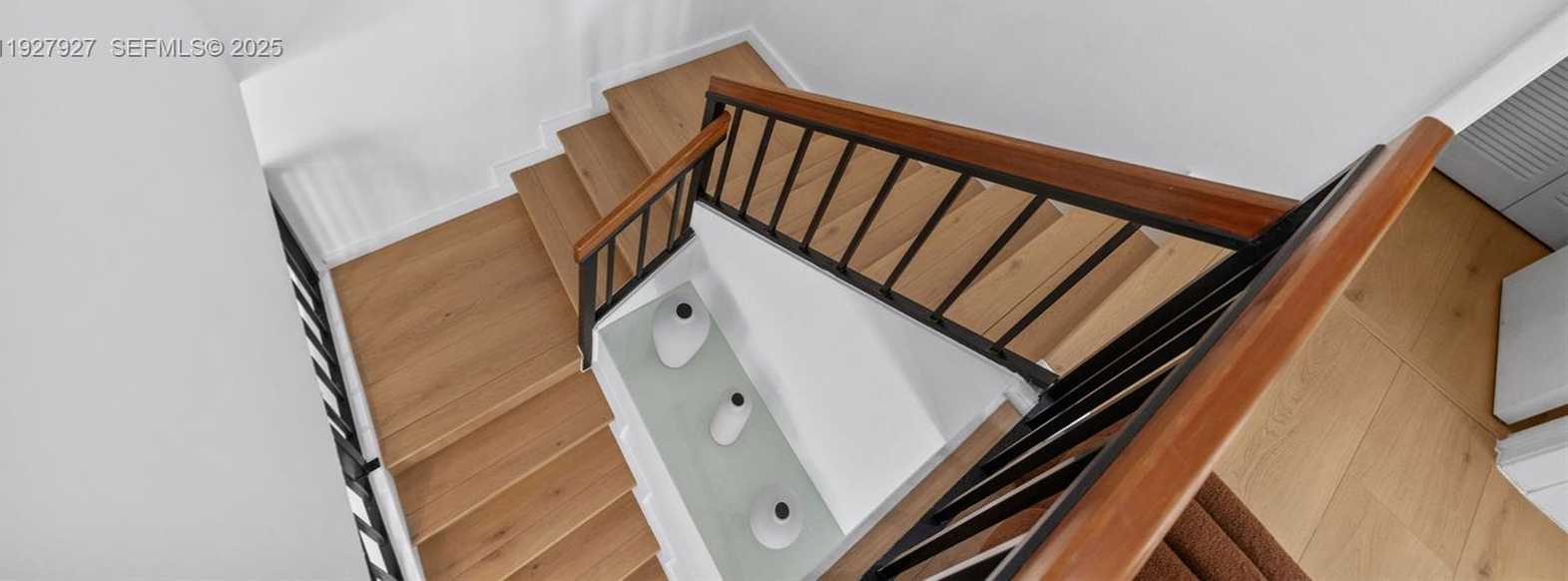 Small Image of 21216 HARBOR WAY #158-15, Aventura Number 27