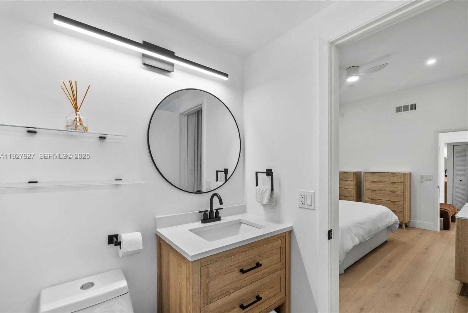 Small Image of 21216 HARBOR WAY #158-15, Aventura Number 34