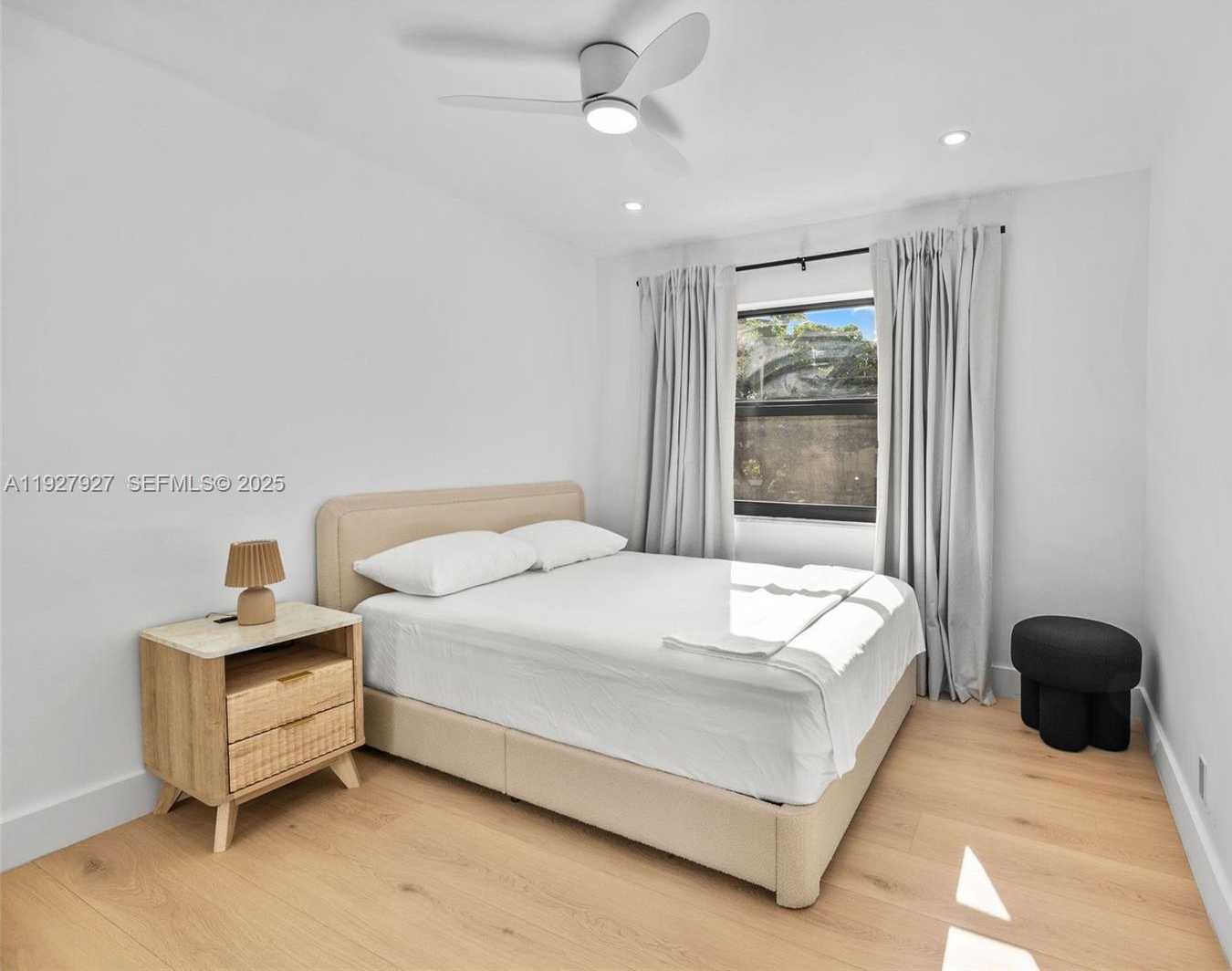 Small Image of 21216 HARBOR WAY #158-15, Aventura Number 35