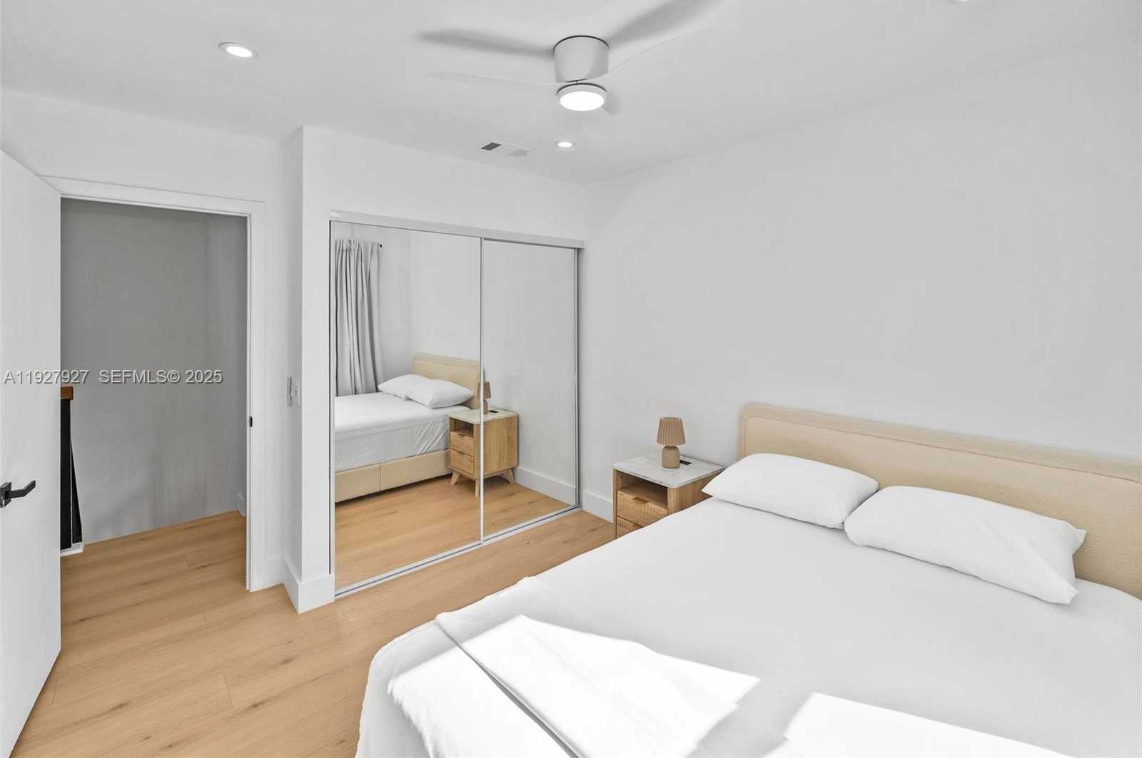 Small Image of 21216 HARBOR WAY #158-15, Aventura Number 36