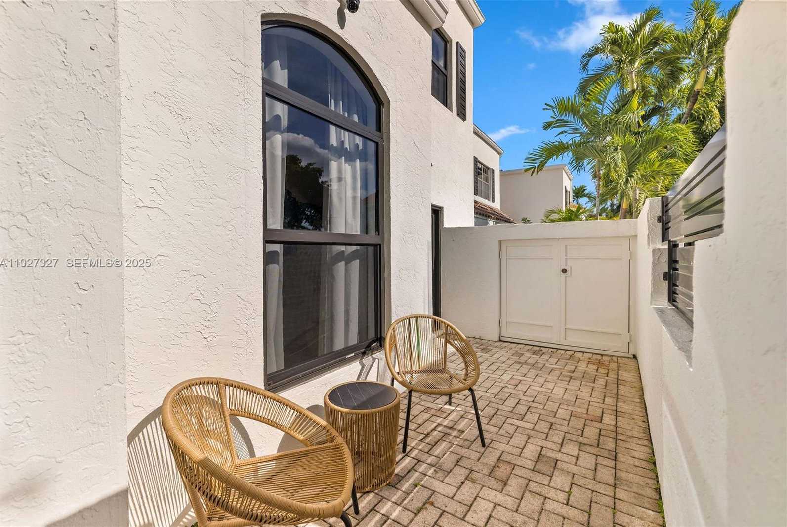 Small Image of 21216 HARBOR WAY #158-15, Aventura Number 40