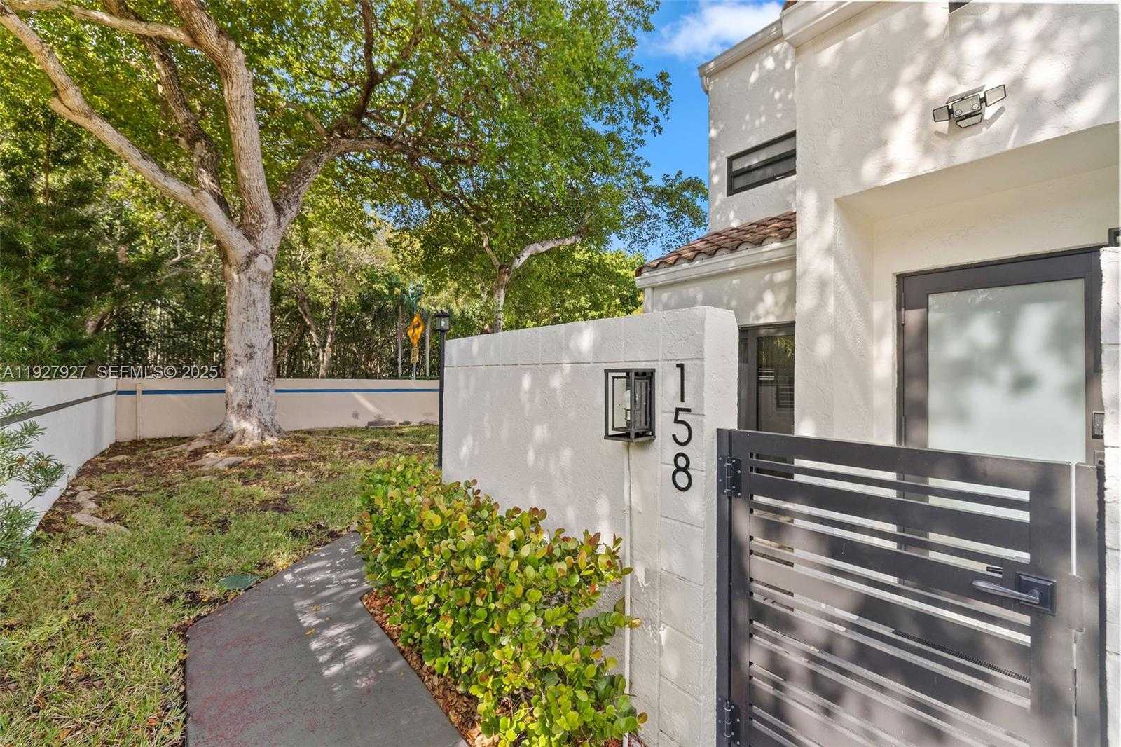 Small Image of 21216 HARBOR WAY #158-15, Aventura Number 42