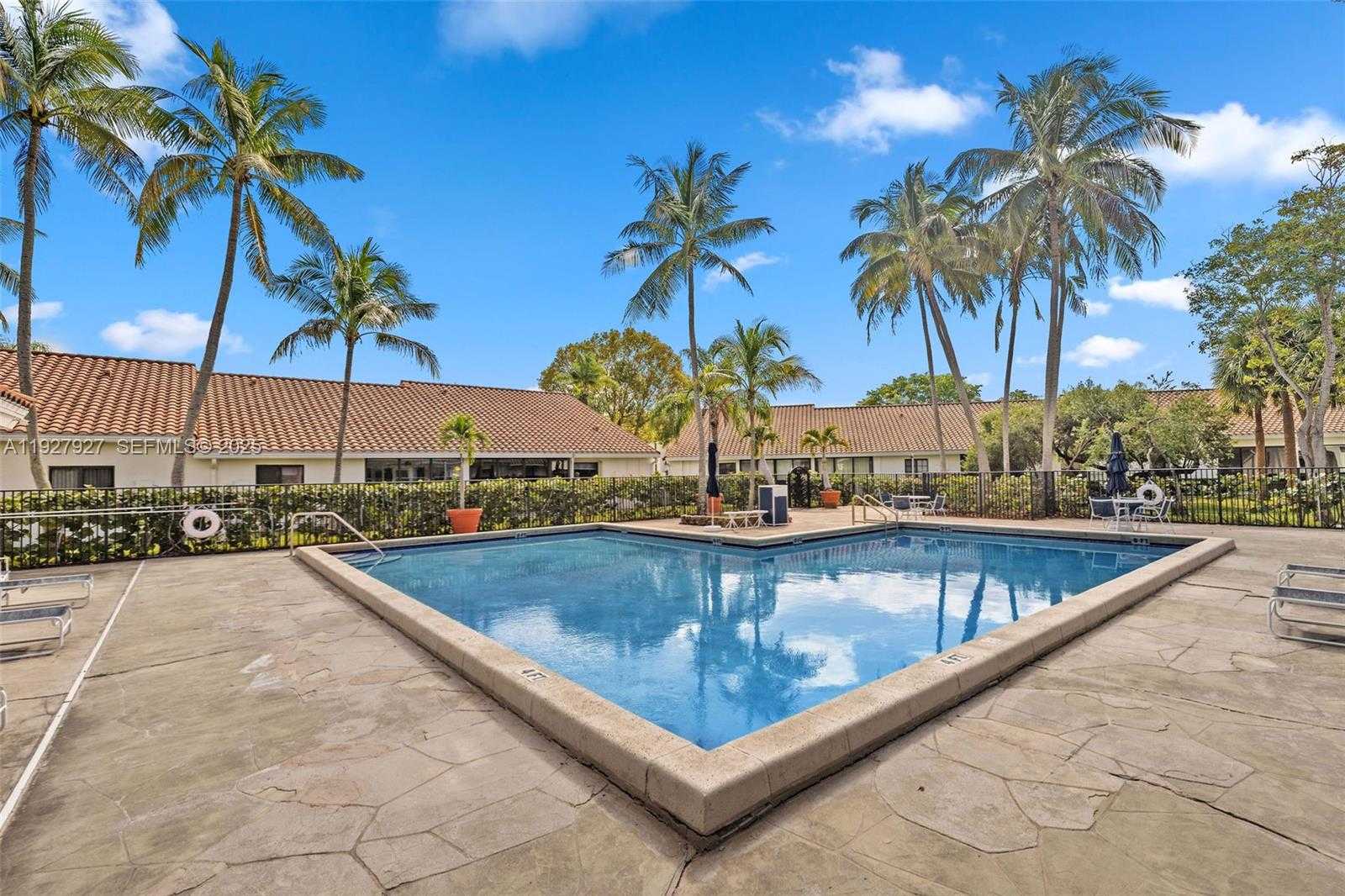 Small Image of 21216 HARBOR WAY #158-15, Aventura Number 44