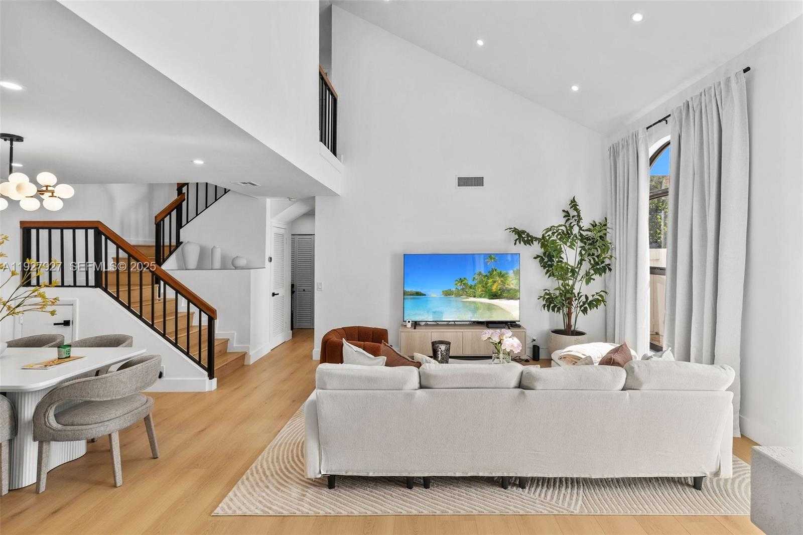 Small Image of 21216 HARBOR WAY #158-15, Aventura Number 7