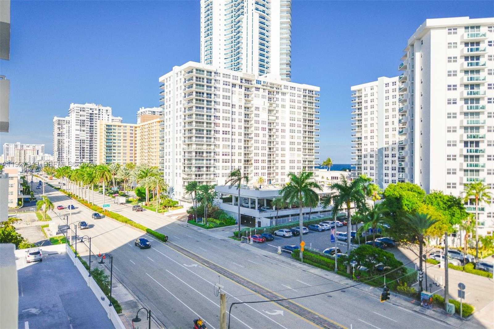 Imagen de Pequeño Objeto