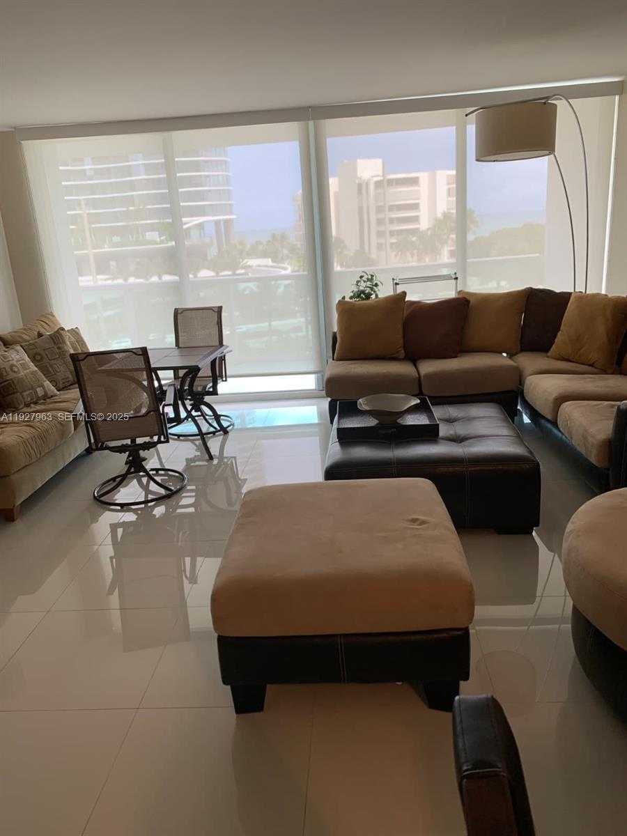 Small Image of 100 BAYVIEW DR #606, Sunny Isles Beach Number 22