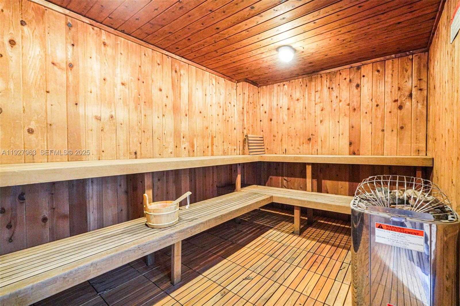 Small Image of 100 BAYVIEW DR #606, Sunny Isles Beach Number 47