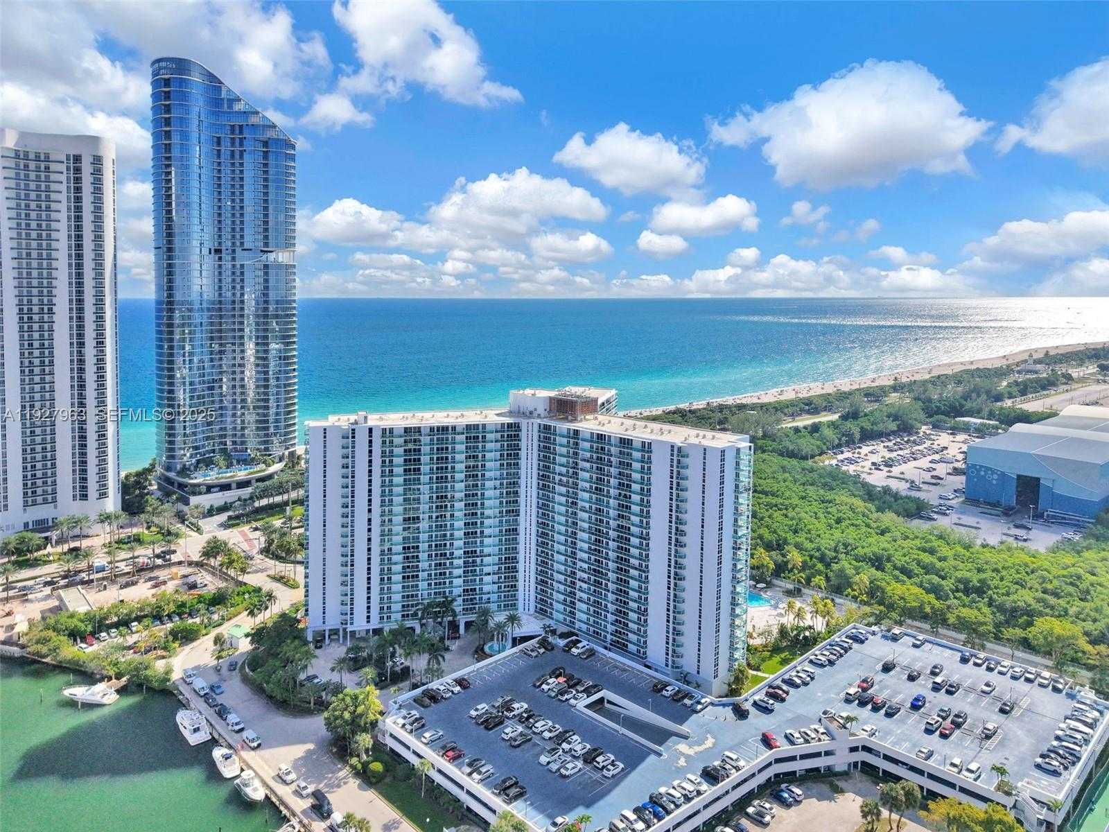 Small Image of 100 BAYVIEW DR #606, Sunny Isles Beach Number 56