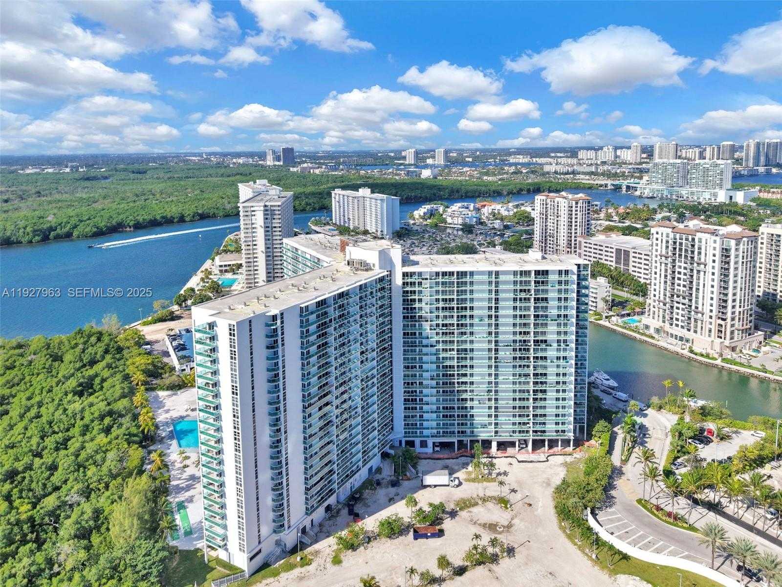 Small Image of 100 BAYVIEW DR #606, Sunny Isles Beach Number 60