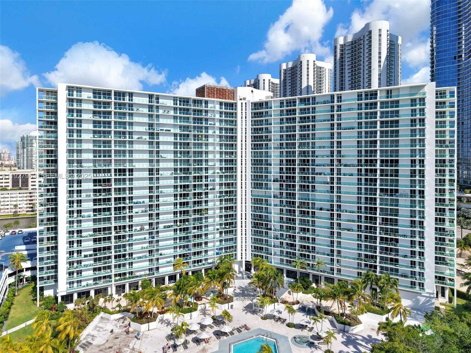 Small Image of 100 BAYVIEW DR #606, Sunny Isles Beach Number 63