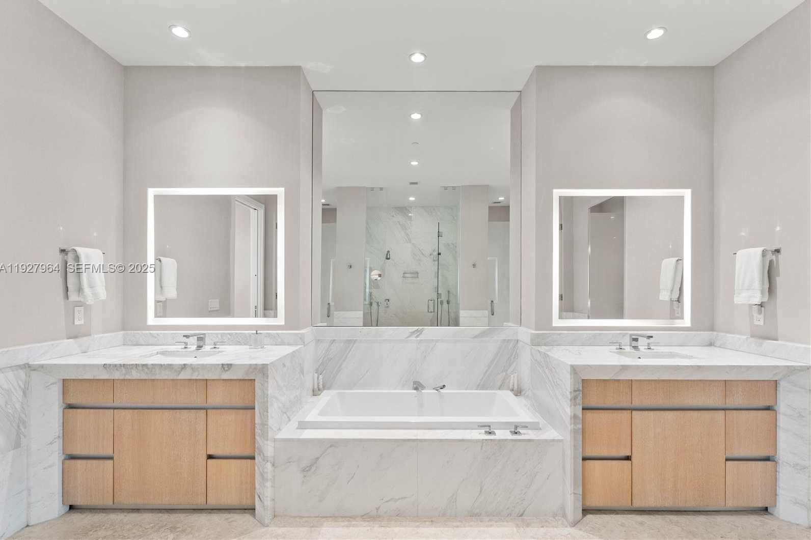 Small Image of 2821 SOUTH BAYSHORE DR #5A, Miami Number 17