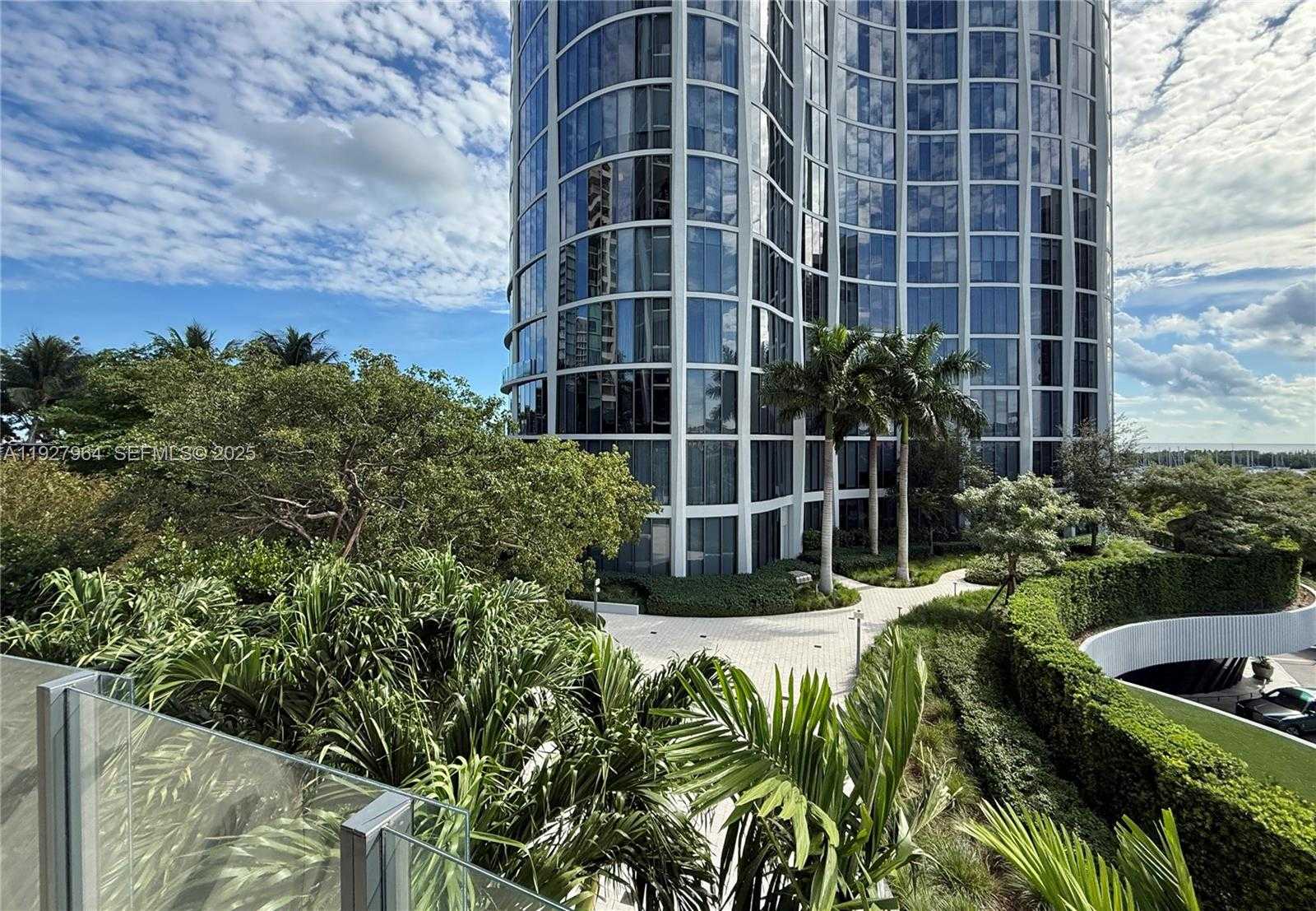 Small Image of 2821 SOUTH BAYSHORE DR #5A, Miami Number 47