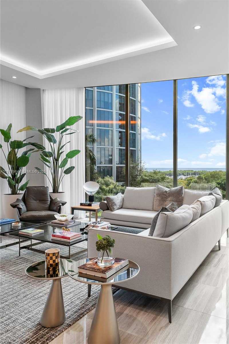 Small Image of 2821 SOUTH BAYSHORE DR #5A, Miami Number 7