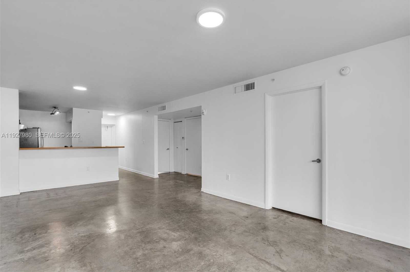 Small Image of 1401 BAY RD #405, Miami Beach Number 12