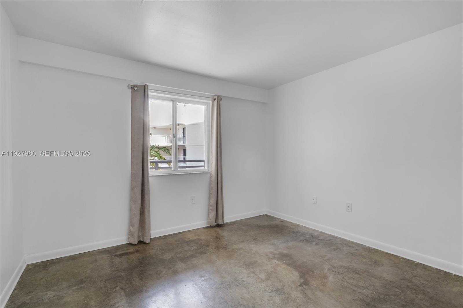 Small Image of 1401 BAY RD #405, Miami Beach Number 17