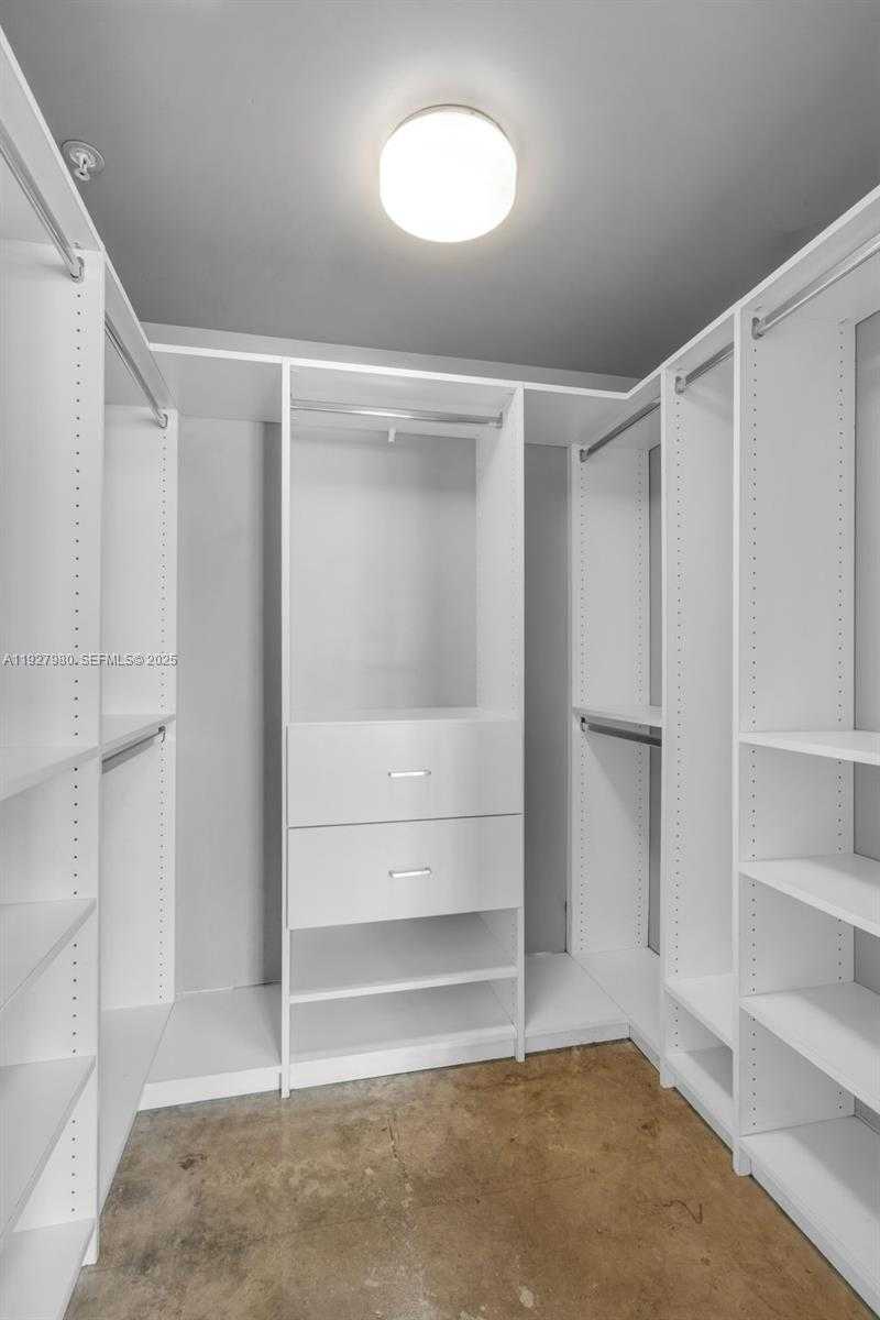 Small Image of 1401 BAY RD #405, Miami Beach Number 20