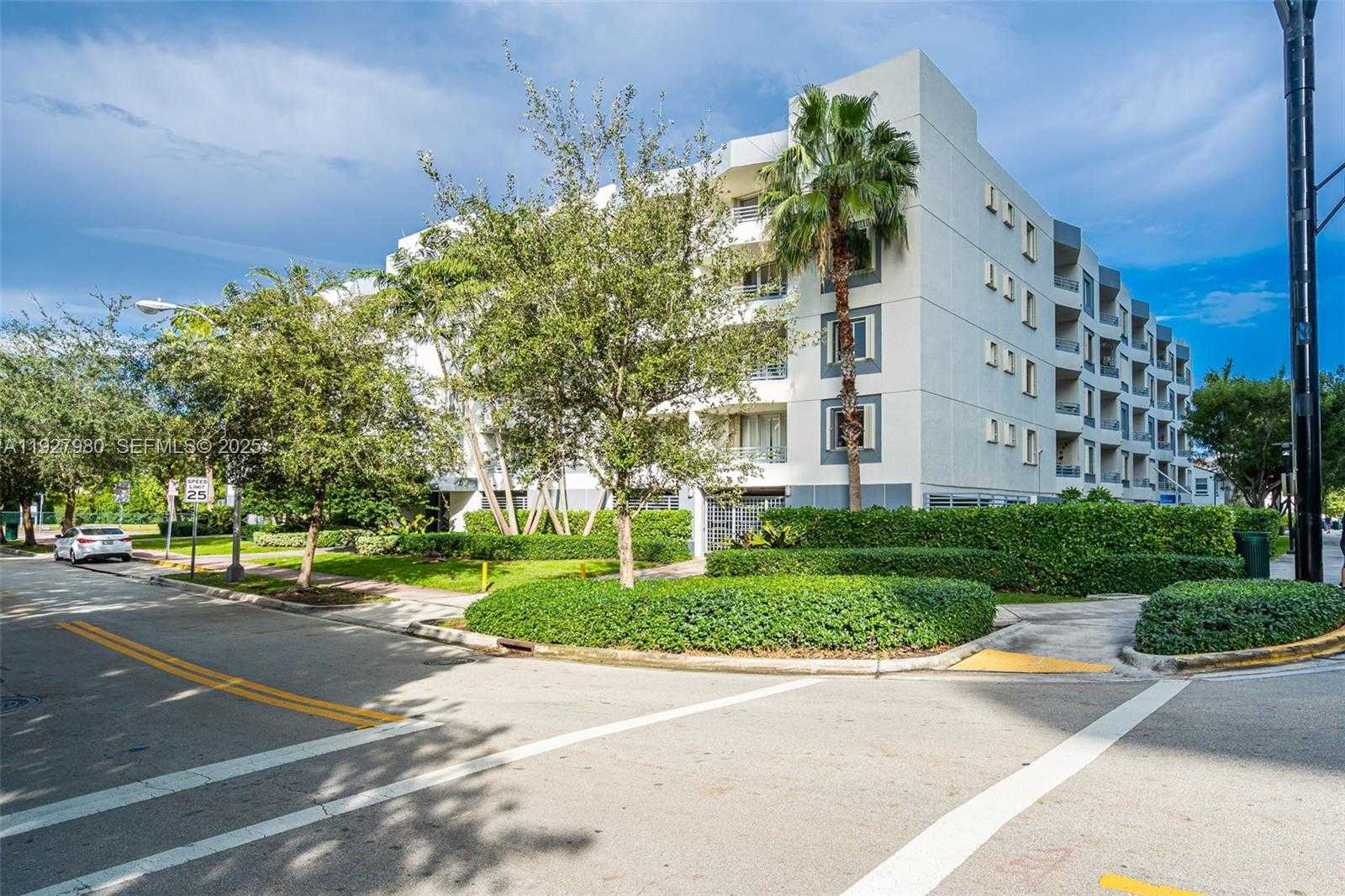 Small Image of 1401 BAY RD #405, Miami Beach Number 27